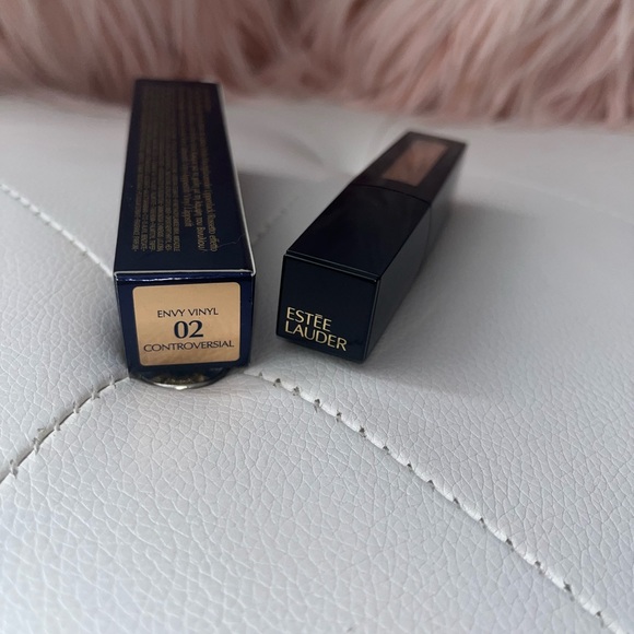 Estée Lauder Pure Color Envy Vinyl Liquid Lip Color 02 - Controversial - Picture 3 of 9